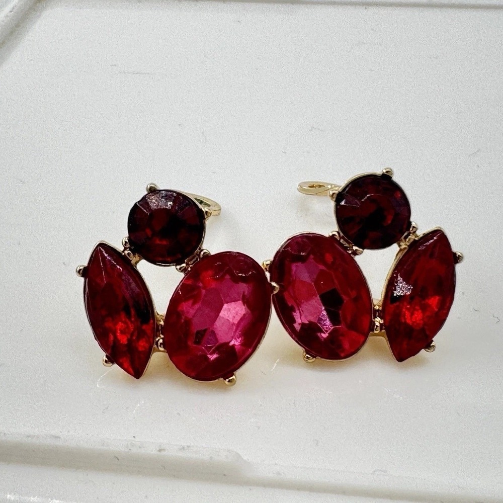 JJG Gold Tone Red Rhinestone Clip On Earrings Vintage Statement‎ Jewelry